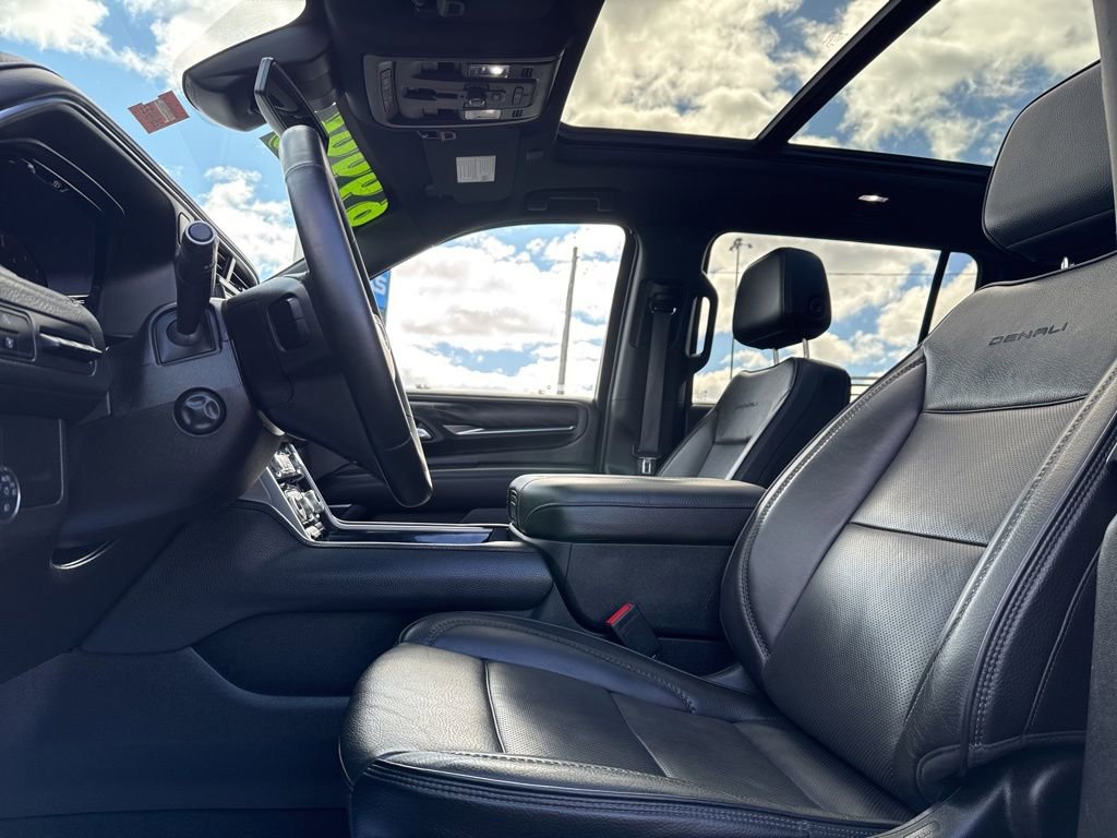 Used 2024 GMC Yukon XL Denali image 20