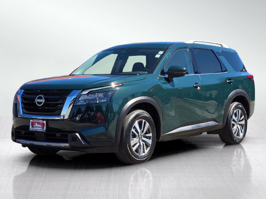 Used 2025 Nissan Pathfinder SL AWD/4WD image 9