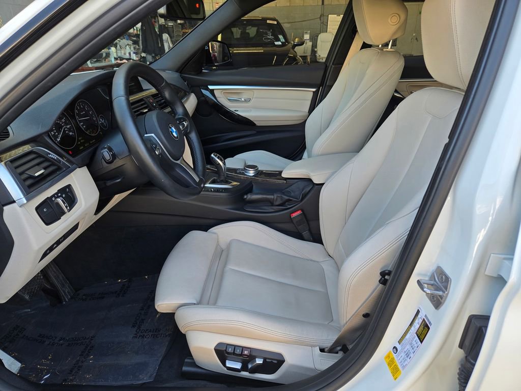 Used 2017 BMW 330i Sedan image 17