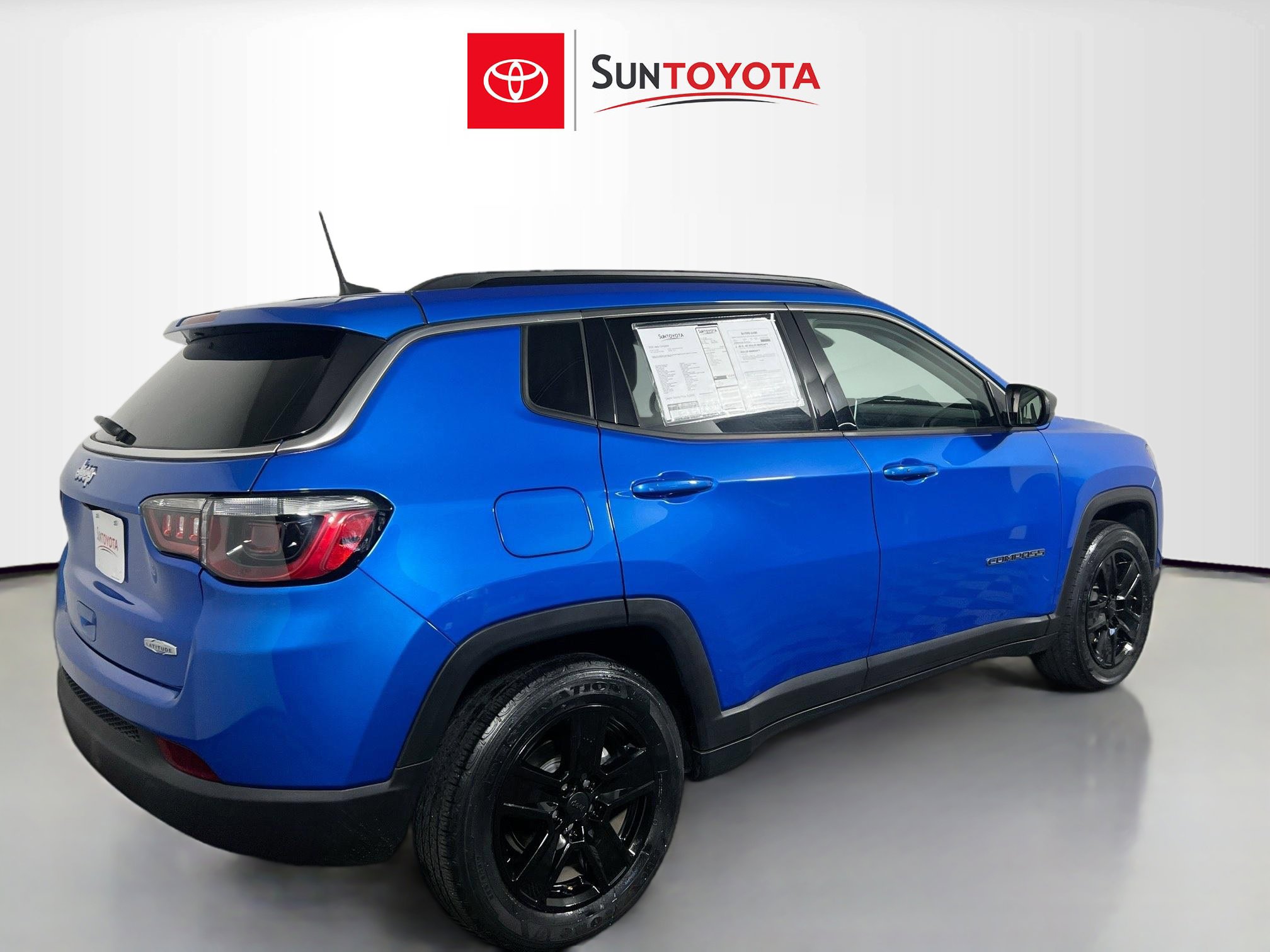 Used 2022 Jeep Compass Latitude image 4