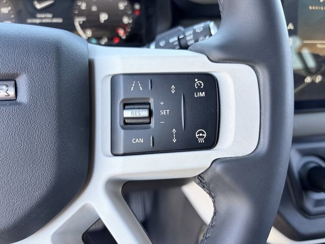Used 2025 Land Rover Defender 110 X-Dynamic SE AWD/4WD image 10