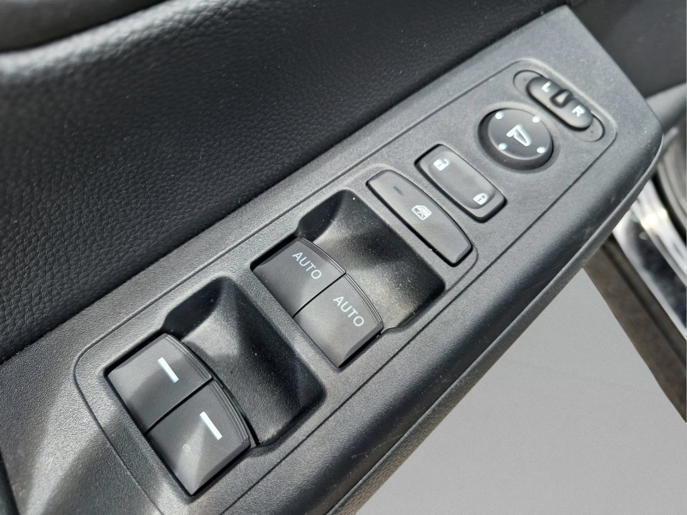 Certified 2025 Honda CR-V Sport image 16