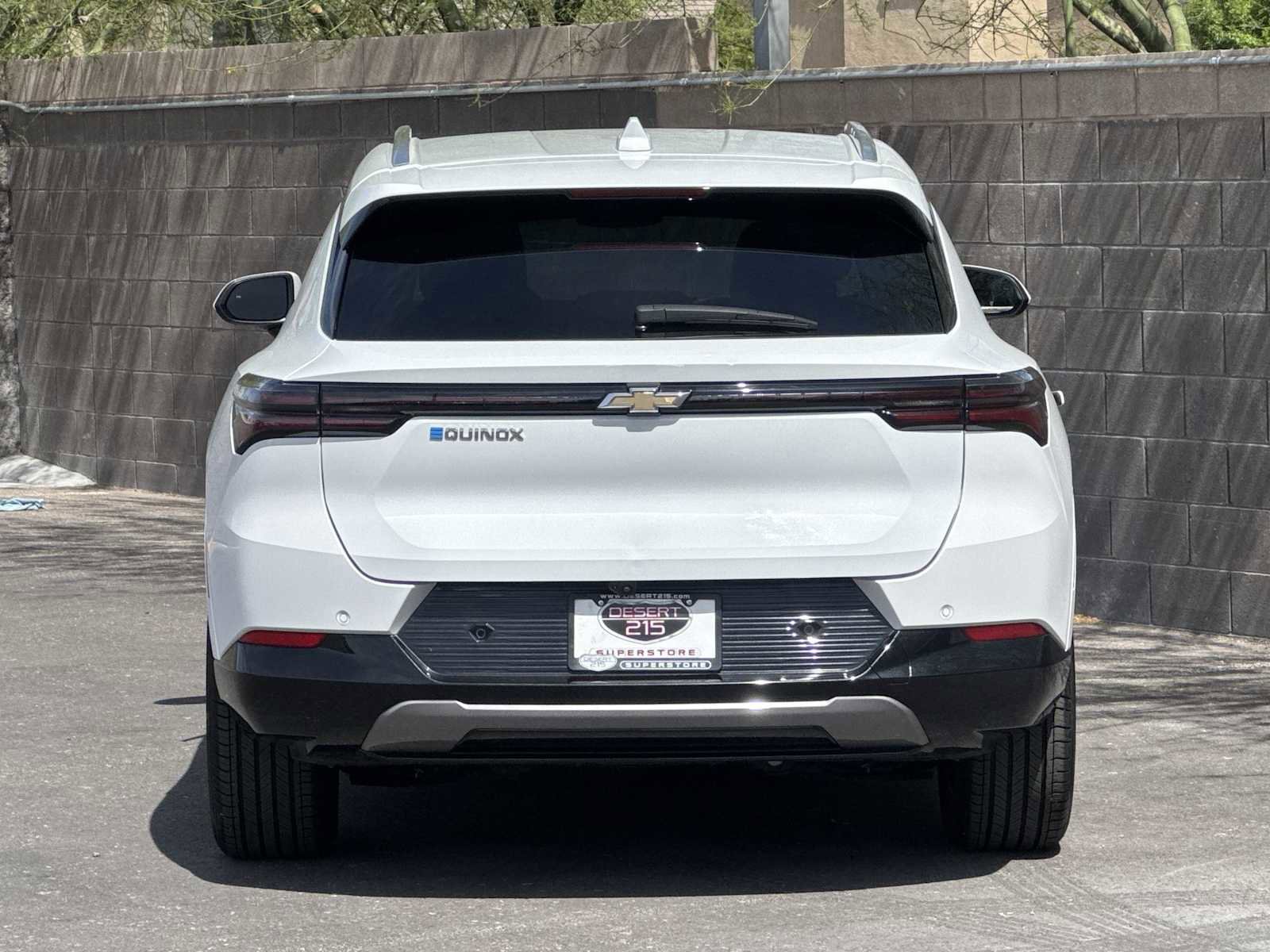 Used 2024 Chevrolet Equinox EV LT FWD image 7