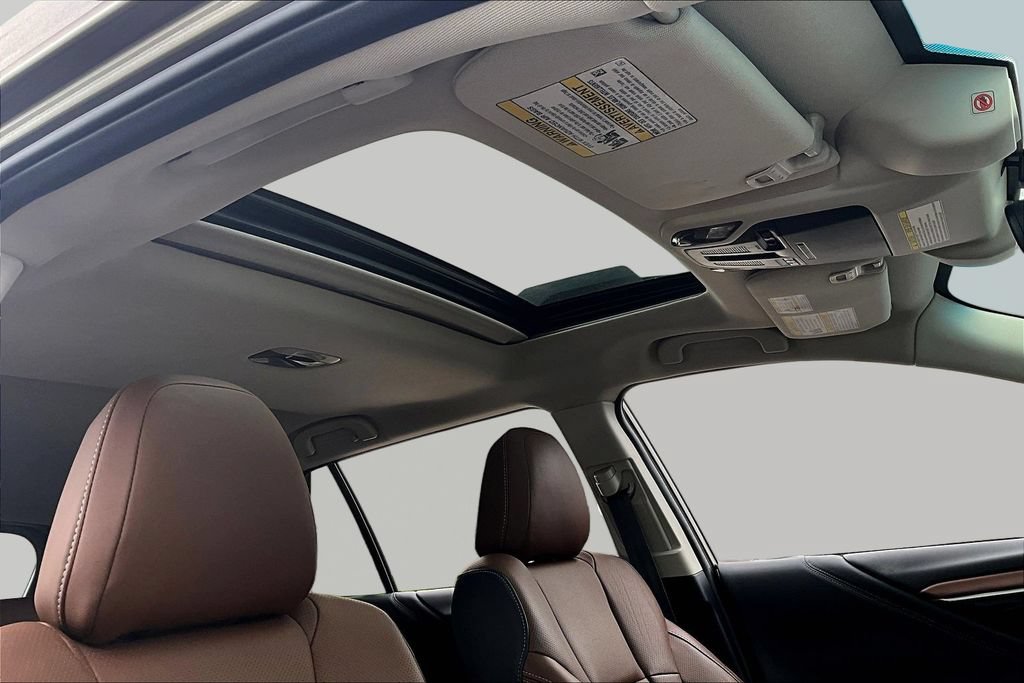 Used 2022 Subaru Outback Touring AWD/4WD image 25