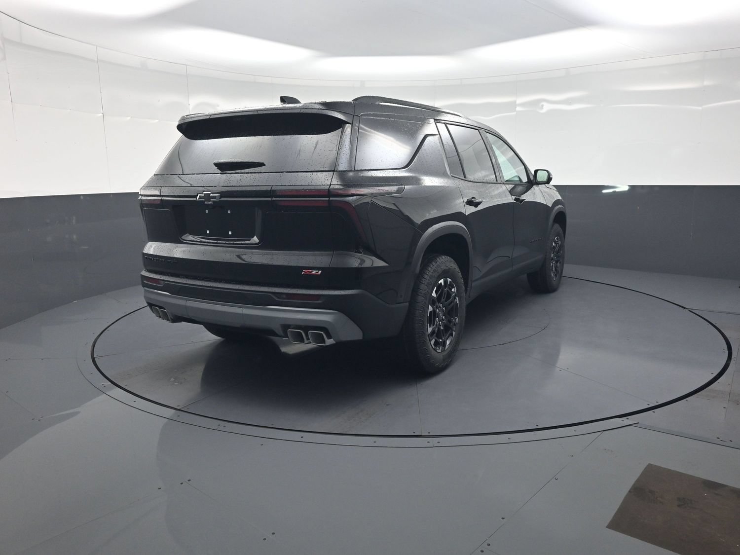 New 2027 Chevrolet Traverse Z71 w/ Enhanced Driving Package AWD/4WD image 3