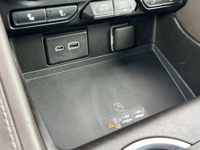 Used 2021 Chevrolet Suburban LT image 37