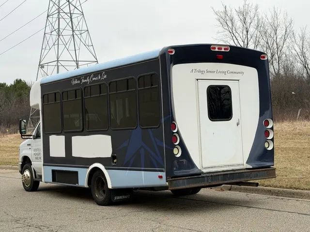 Used 2013 Ford E-350 and Econoline 350 Super Duty w/ Shuttle Bus Prep Pkg RWD image 18