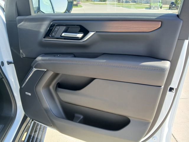 New 2026 GMC Yukon XL Denali w/ Sun & Power Step Package image 19