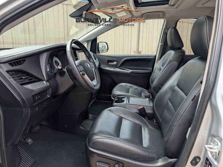 Used 2019 Toyota Sienna SE Premium AWD/4WD image 10