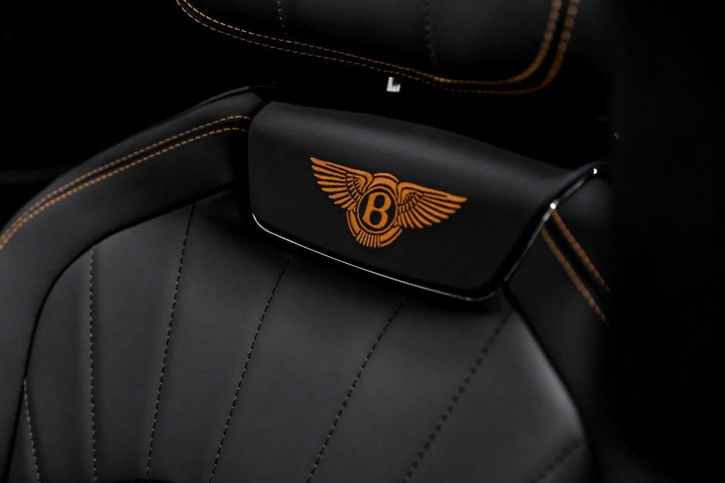 Used 2024 Bentley Flying Spur V8 AWD/4WD image 32