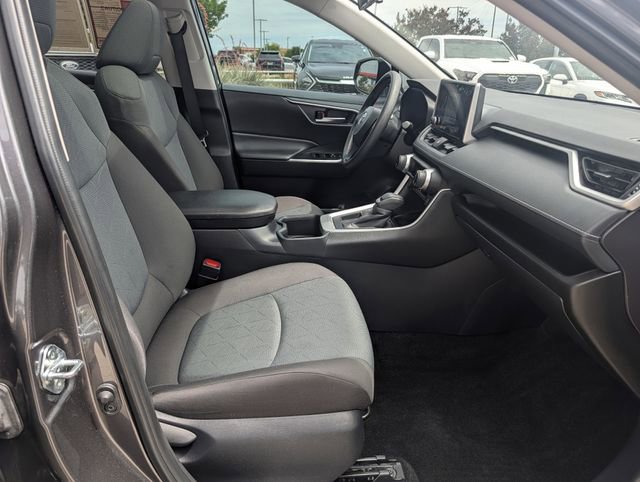 Used 2025 Toyota RAV4 XLE w/ Convenience Package FWD image 33