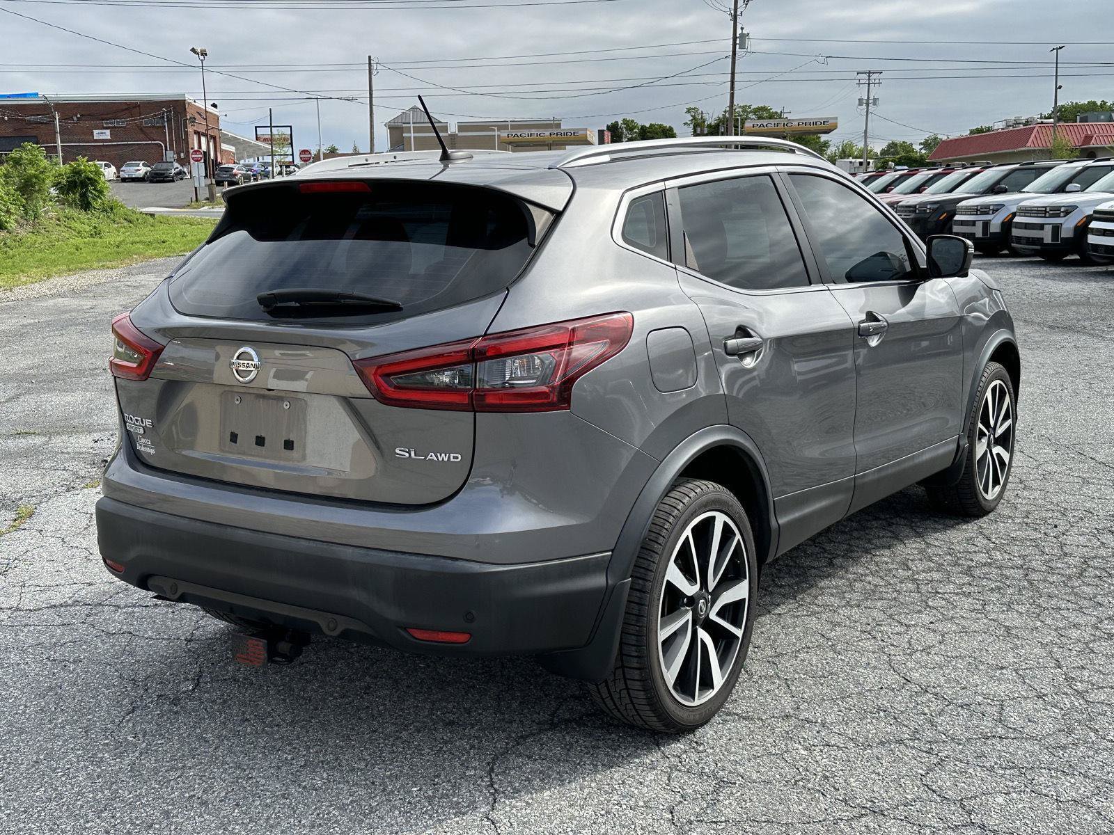Used 2020 Nissan Rogue Sport SL AWD/4WD image 8