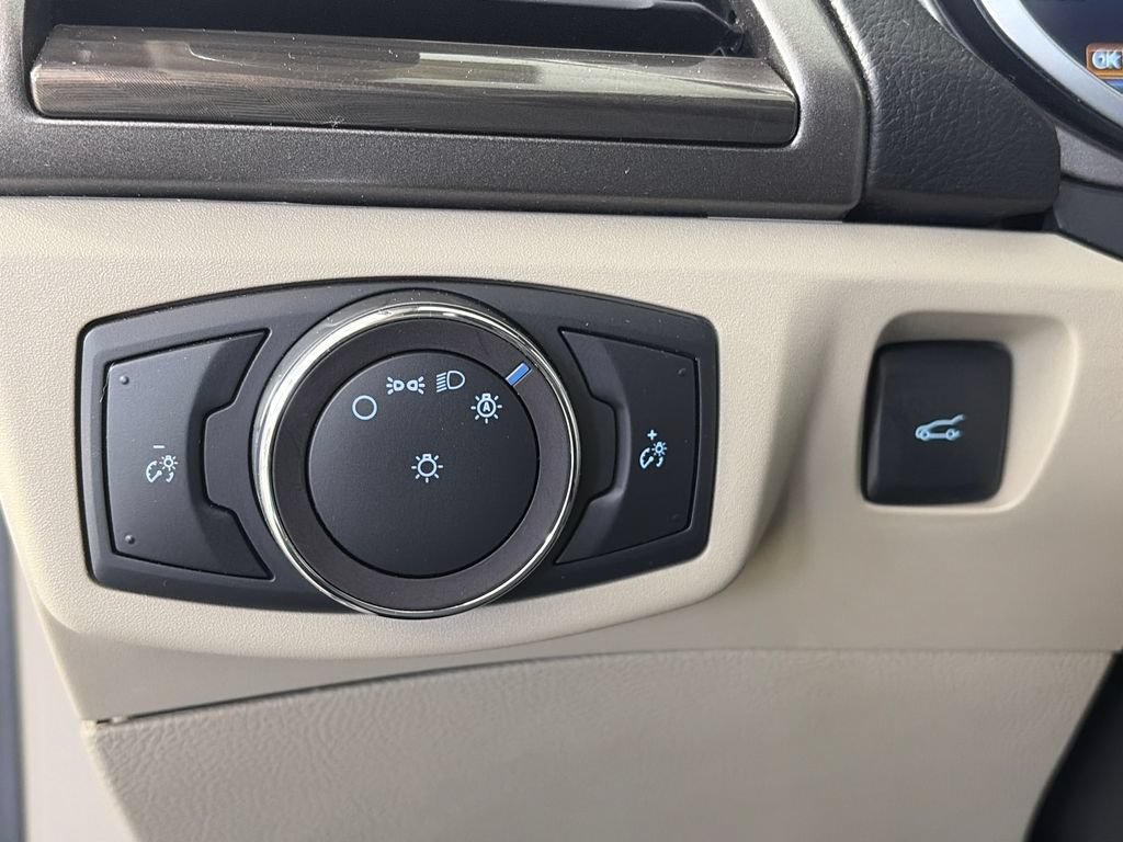 Certified 2019 Ford Fusion SEL FWD image 24