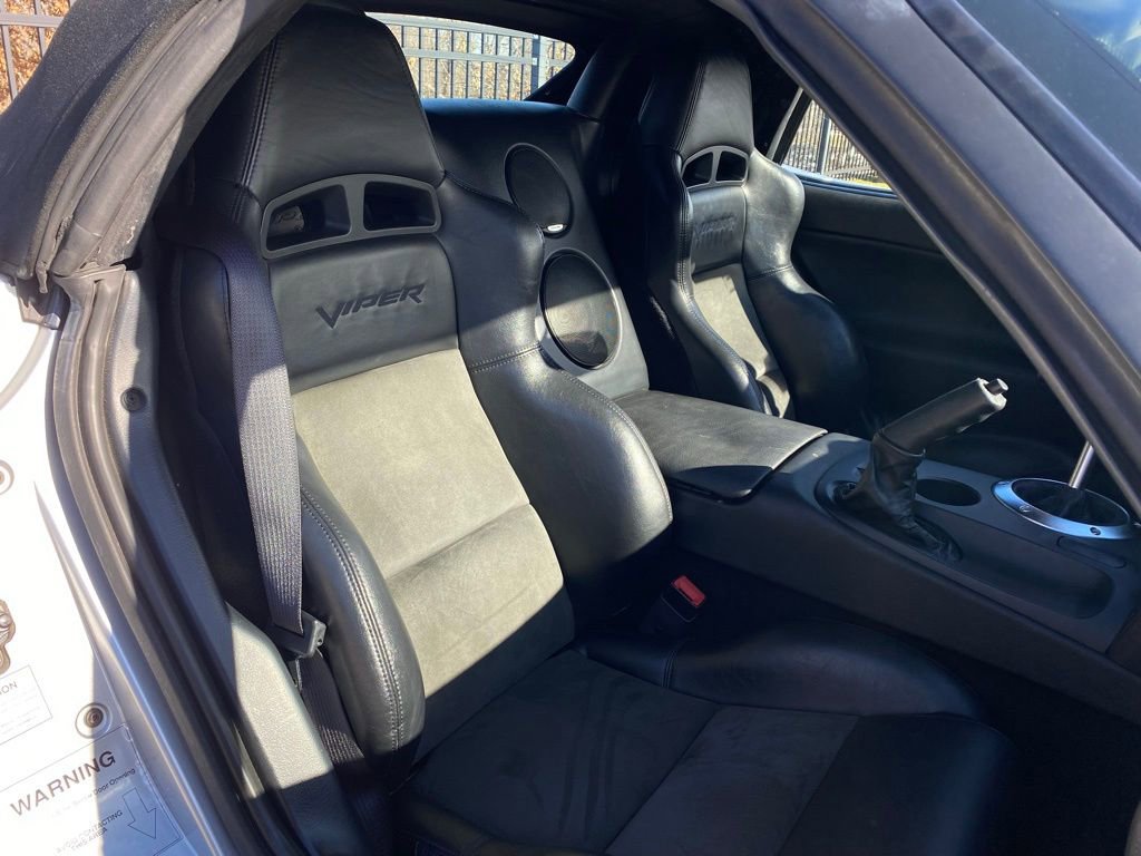 Used 2003 Dodge Viper SRT-10 image 25