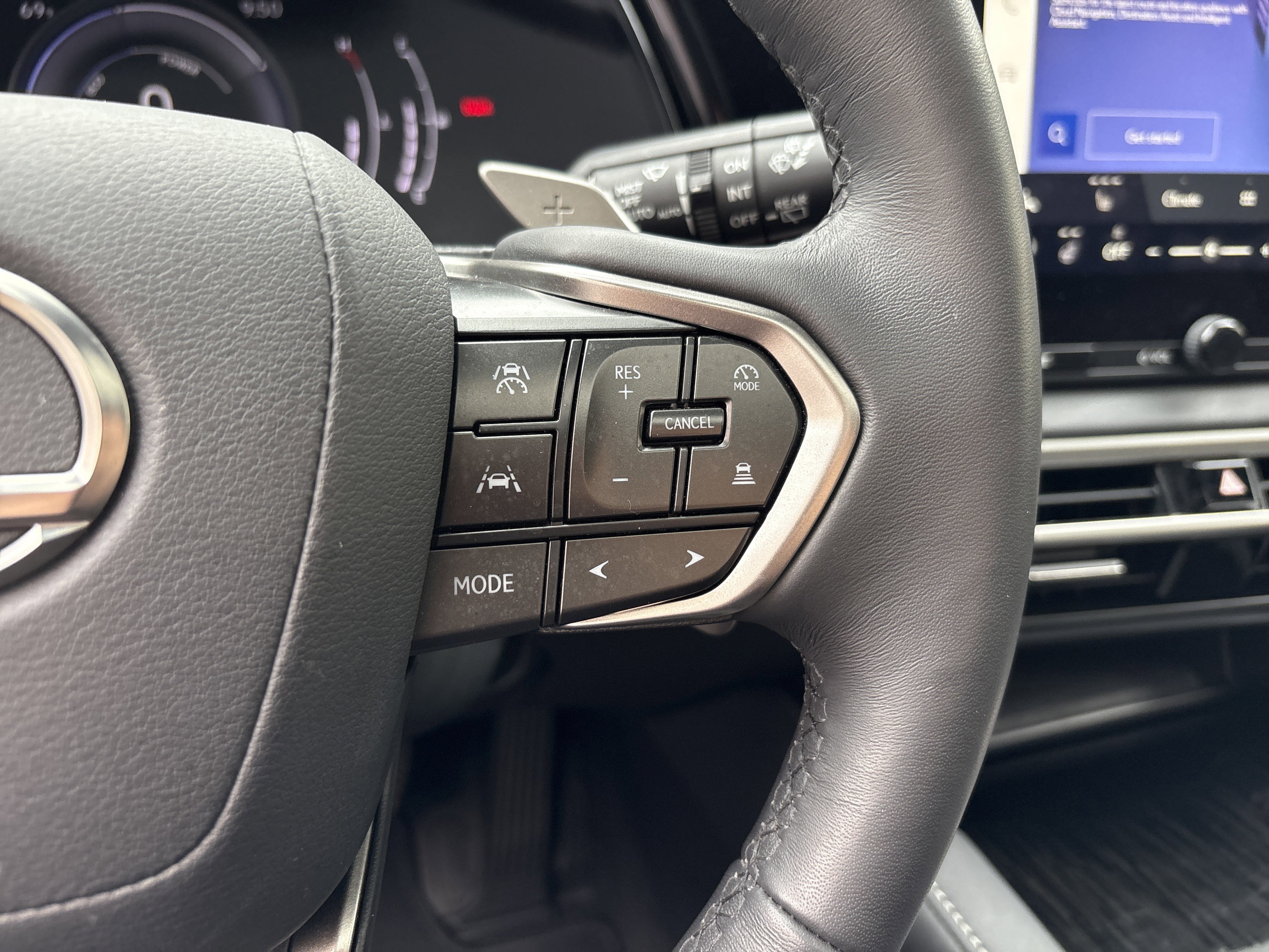 Used 2024 Lexus RX 350h w/ Cold Area Package AWD/4WD image 11