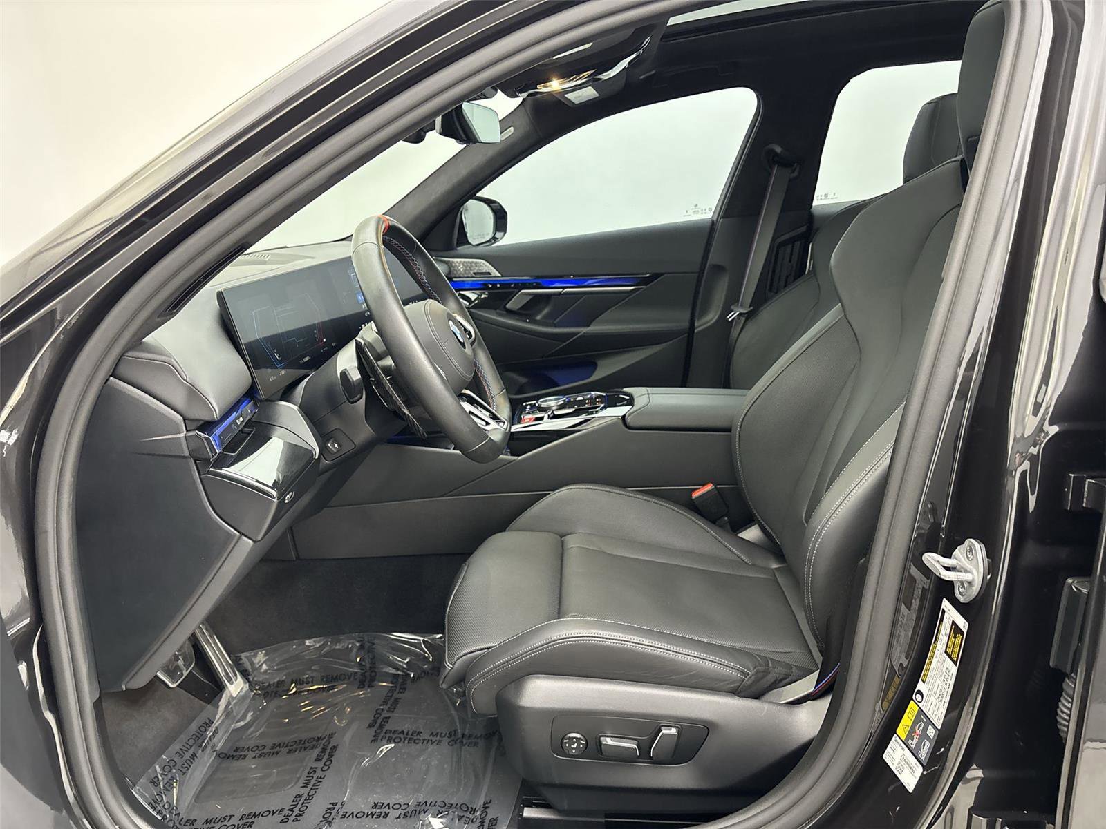 Used 2025 BMW M5 Touring image 25