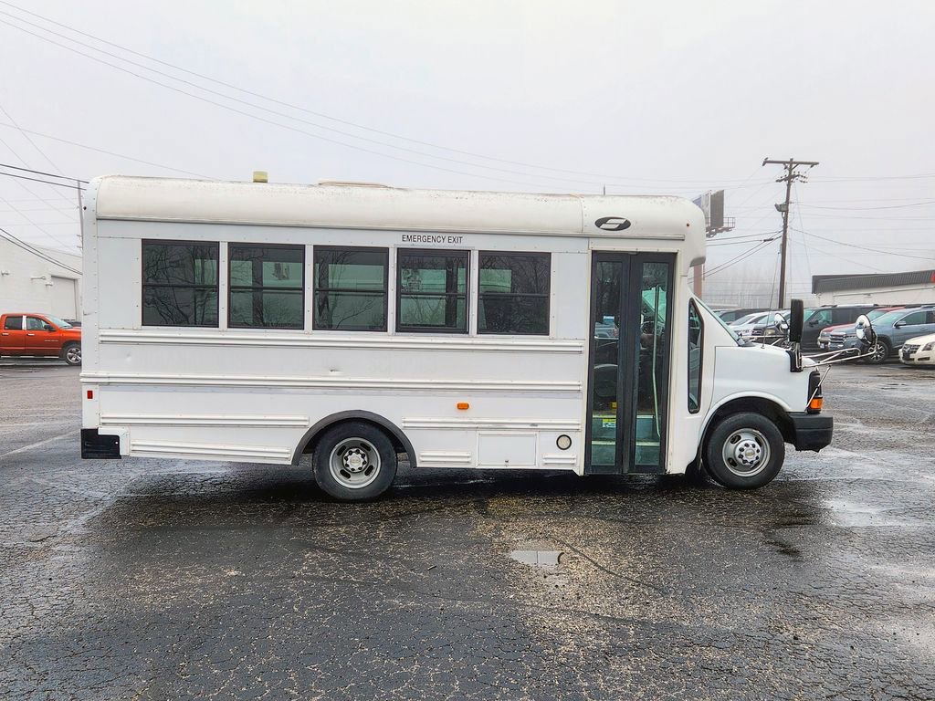 Used 2016 Chevrolet Express 3500 w/ School Bus Package RWD image 4