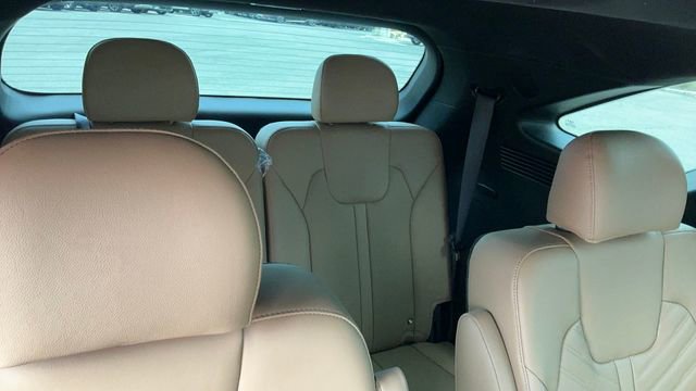 Certified 2025 Kia Sorento SX Prestige w/ Olive Brown Leather Package image 37