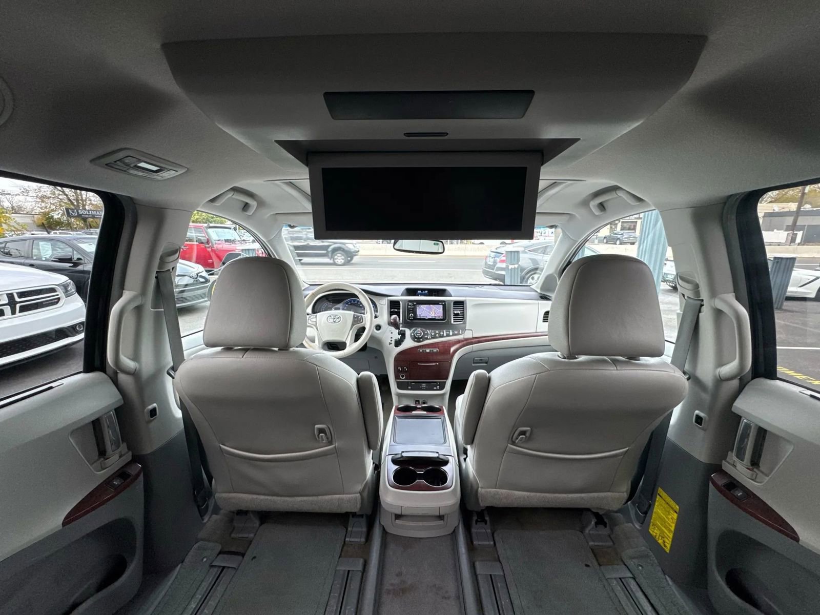Used 2013 Toyota Sienna Limited image 31