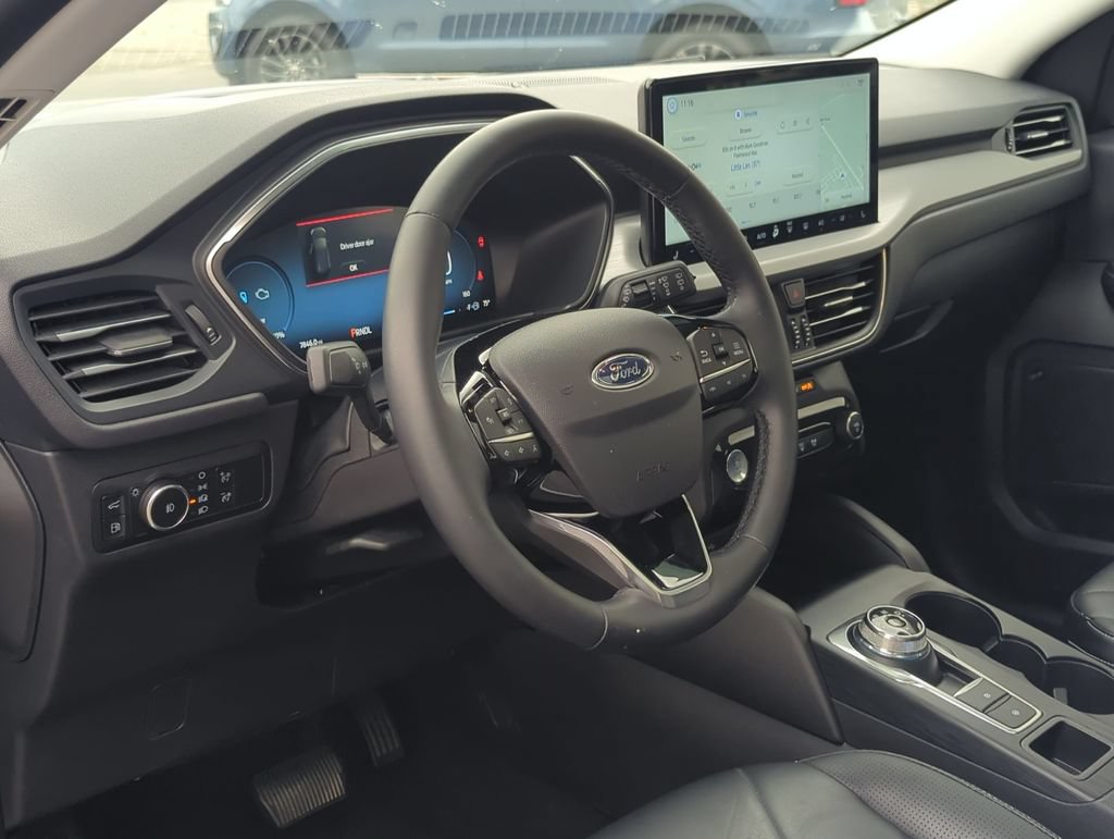 Used 2025 Ford Escape SE w/ PHEV Premium Package FWD image 11