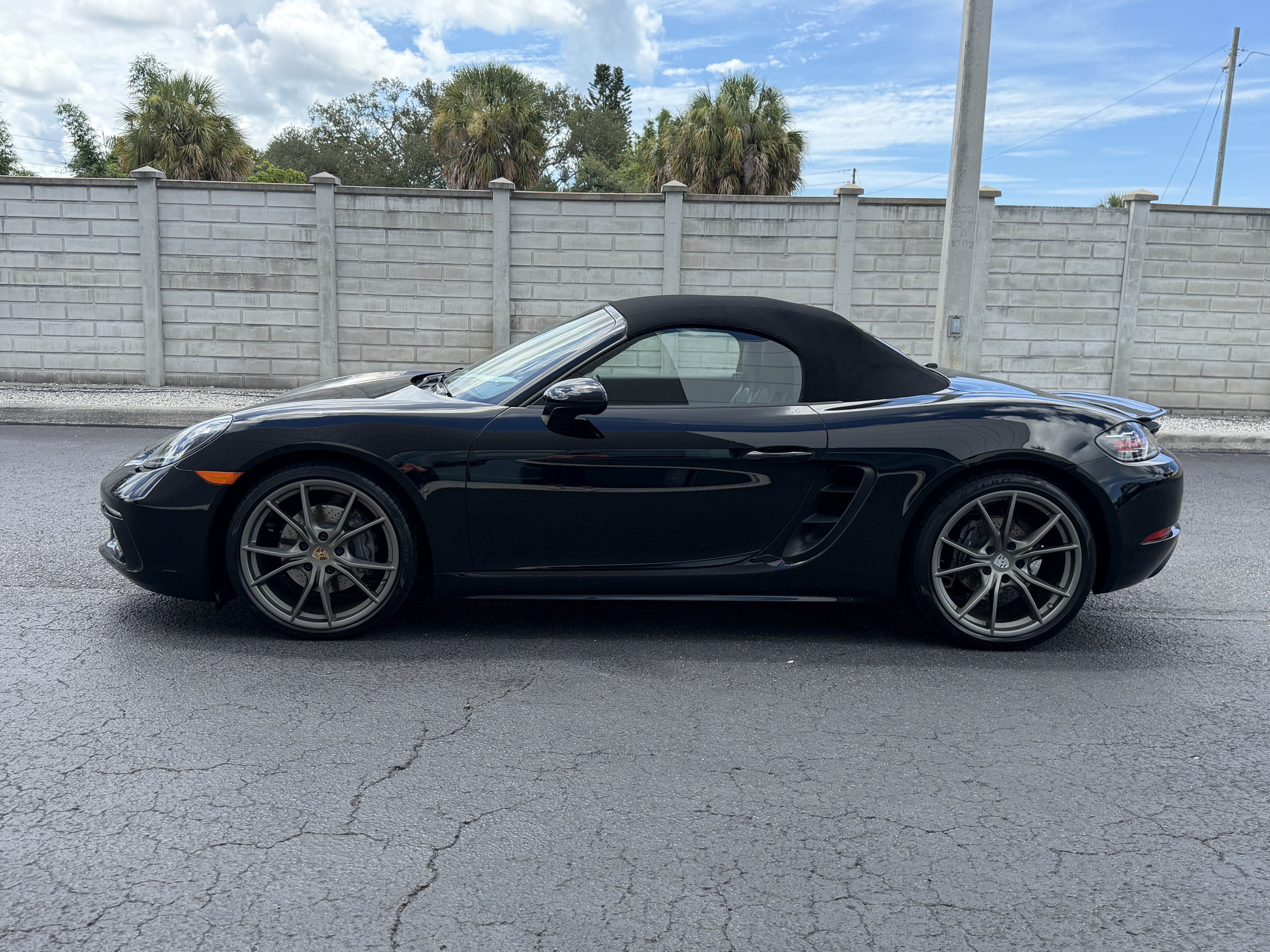 Certified 2019 Porsche 718 Boxster RWD image 2