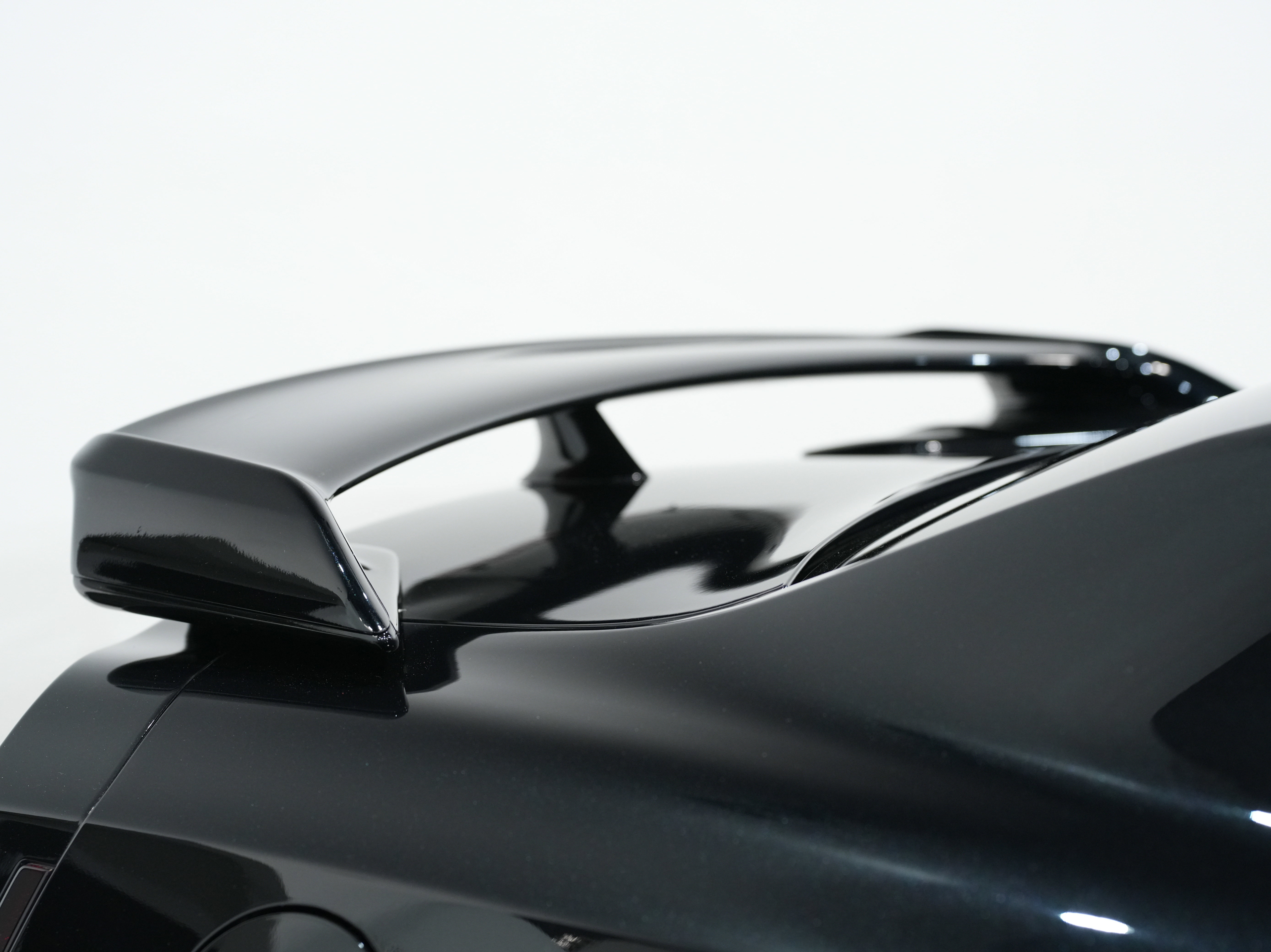 Used 2015 Nissan GT-R Premium image 16