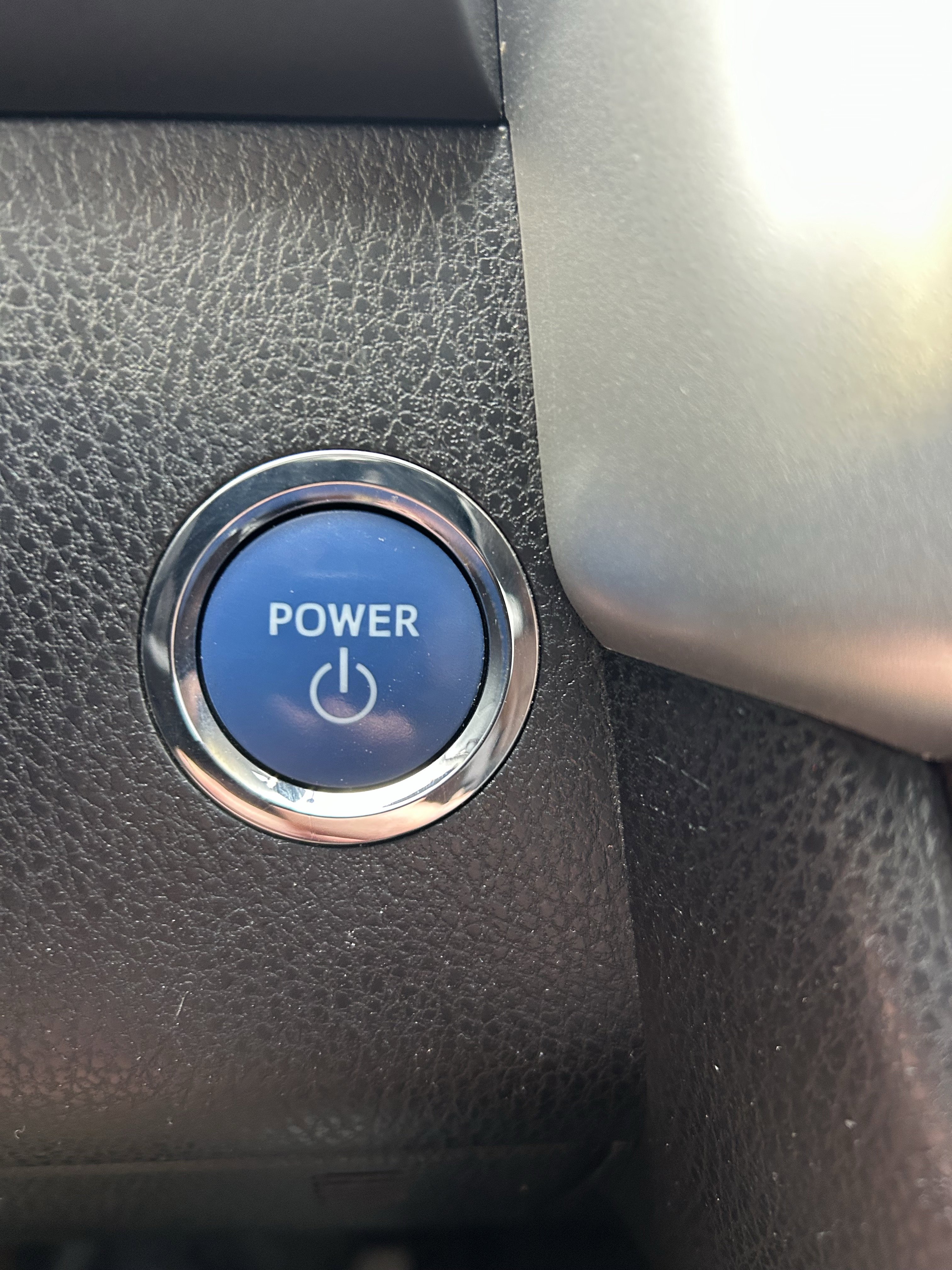 Certified 2018 Toyota Highlander Limited Platinum image 31