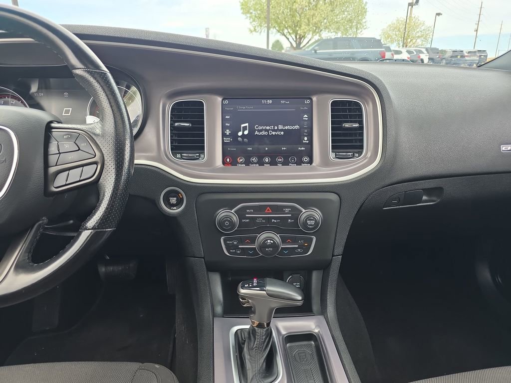 Used 2021 Dodge Charger SXT w/ Driver Convenience Group image 17