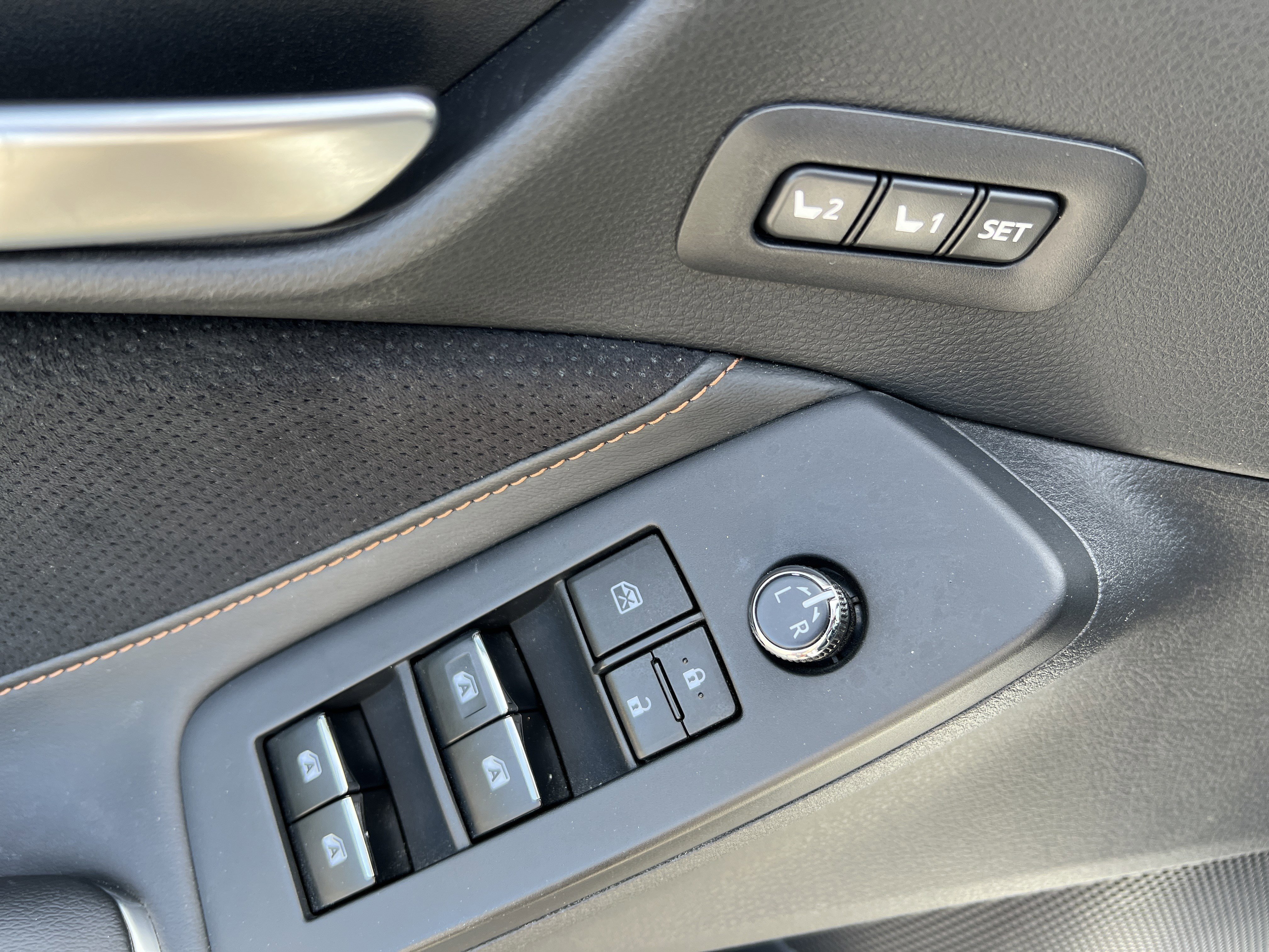 Used 2019 Toyota Avalon Touring FWD image 24