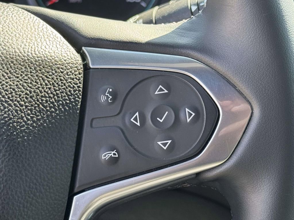 Used 2023 Chevrolet Traverse LT FWD image 18