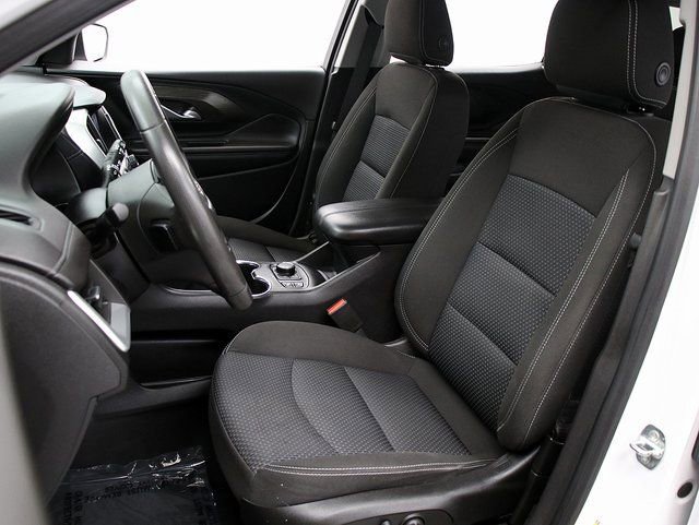 Used 2022 GMC Terrain SLE w/ Driver Convenience Package image 9