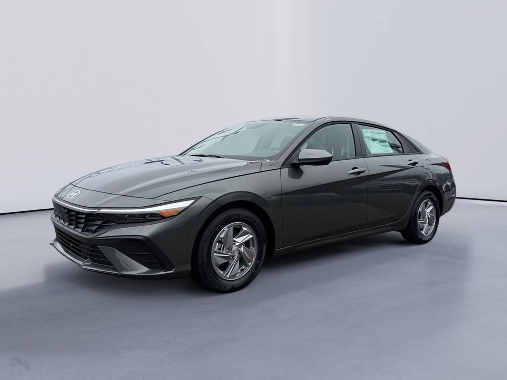 New 2026 Hyundai Elantra SE FWD image 7