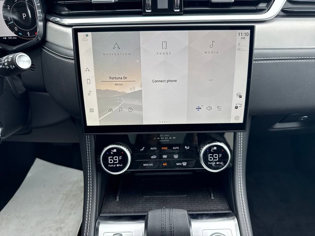 New 2025 Jaguar F-PACE R-Dynamic S image 23