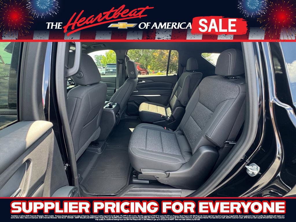New 2027 Chevrolet Traverse LT w/ LPO, Floor Liner Package FWD image 9