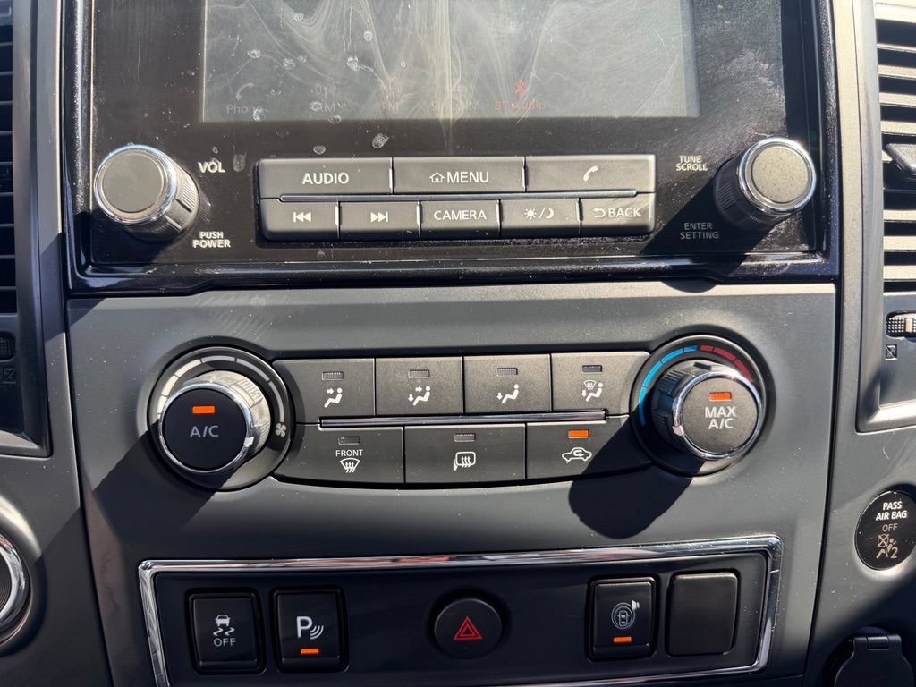 Used 2022 Nissan Titan SV RWD image 32