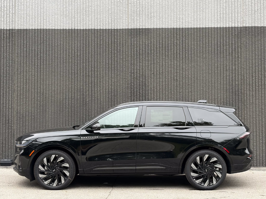 New 2026 Lincoln Nautilus Reserve AWD/4WD image 4