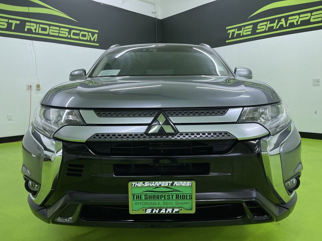 Used 2020 Mitsubishi Outlander SE image 3