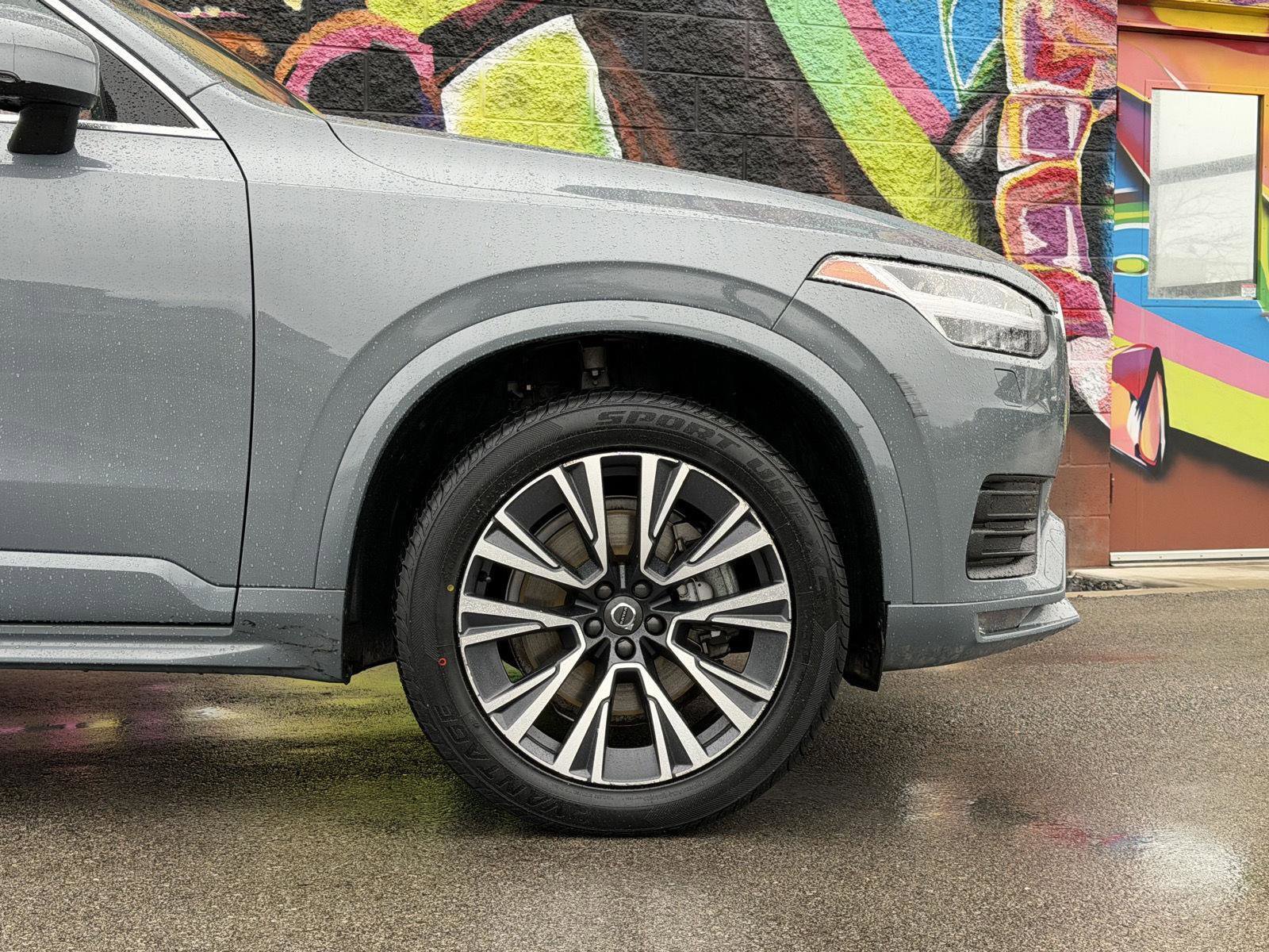 Used 2022 Volvo XC90 T6 Momentum w/ Climate Package AWD/4WD image 5