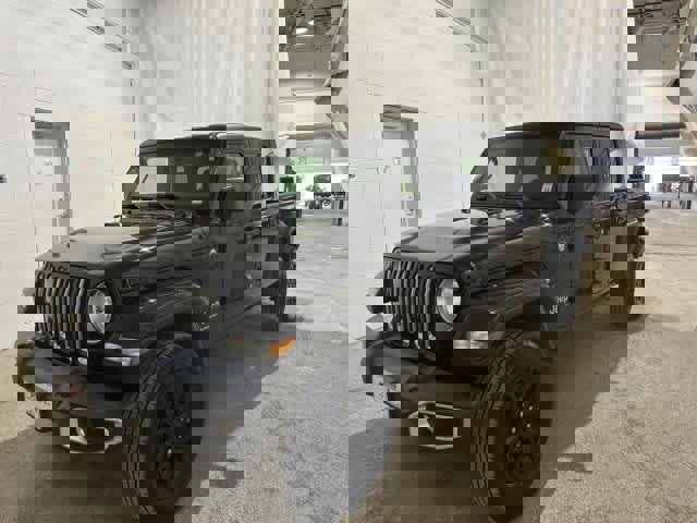 Used 2023 Jeep Gladiator Overland image 1