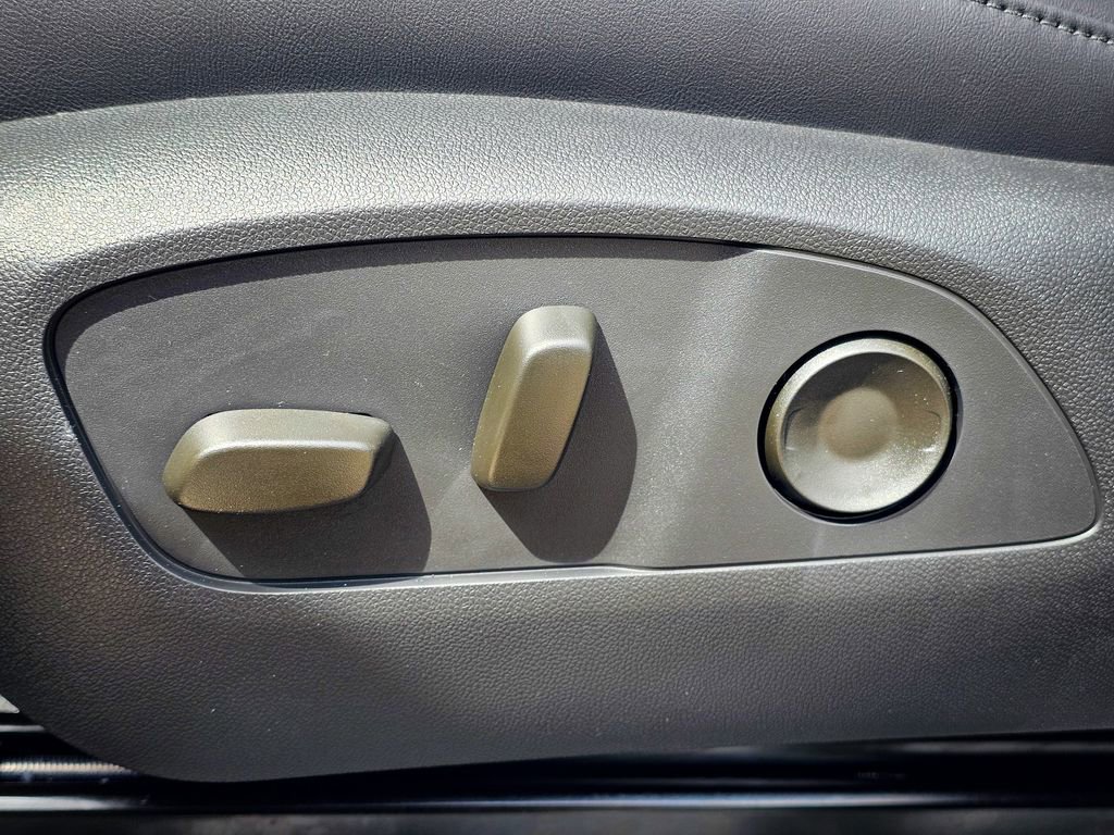 New 2026 GMC Acadia Elevation image 16