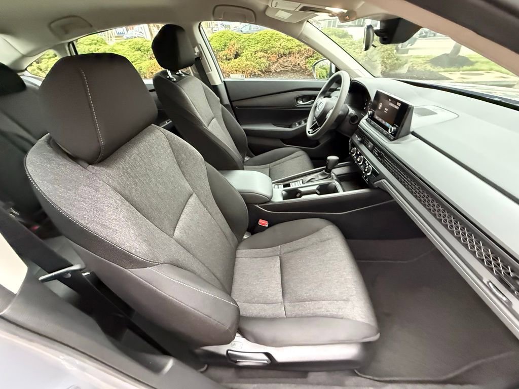 Used 2023 Honda Accord LX image 40