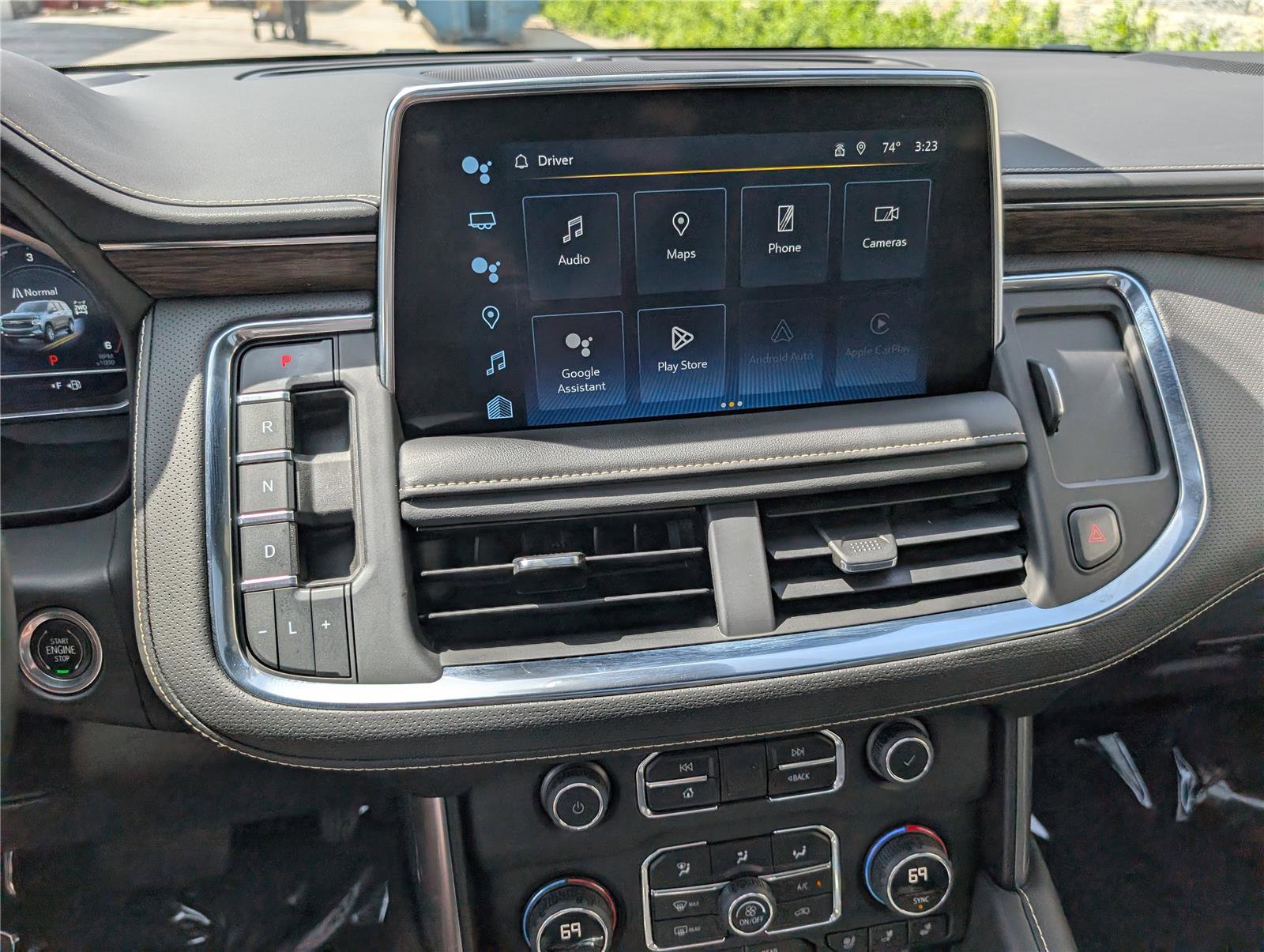 Used 2023 Chevrolet Tahoe Premier AWD/4WD image 32