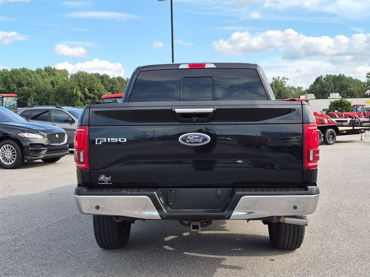 Used 2017 Ford F150 Lariat w/ Equipment Group 502A Luxury AWD/4WD image 4