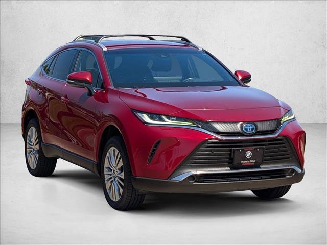 Used 2022 Toyota Venza XLE AWD/4WD image 3