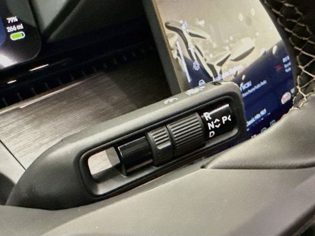 Used 2027 Rivian R2 Performance Dual AWD/4WD image 17