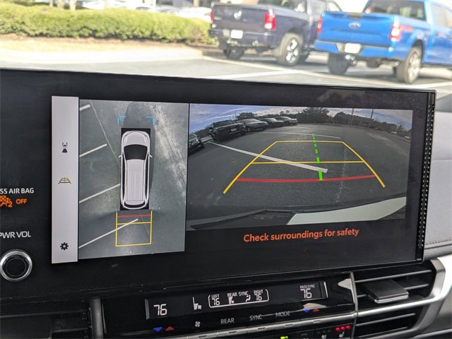 Used 2025 Toyota Sienna Platinum image 23