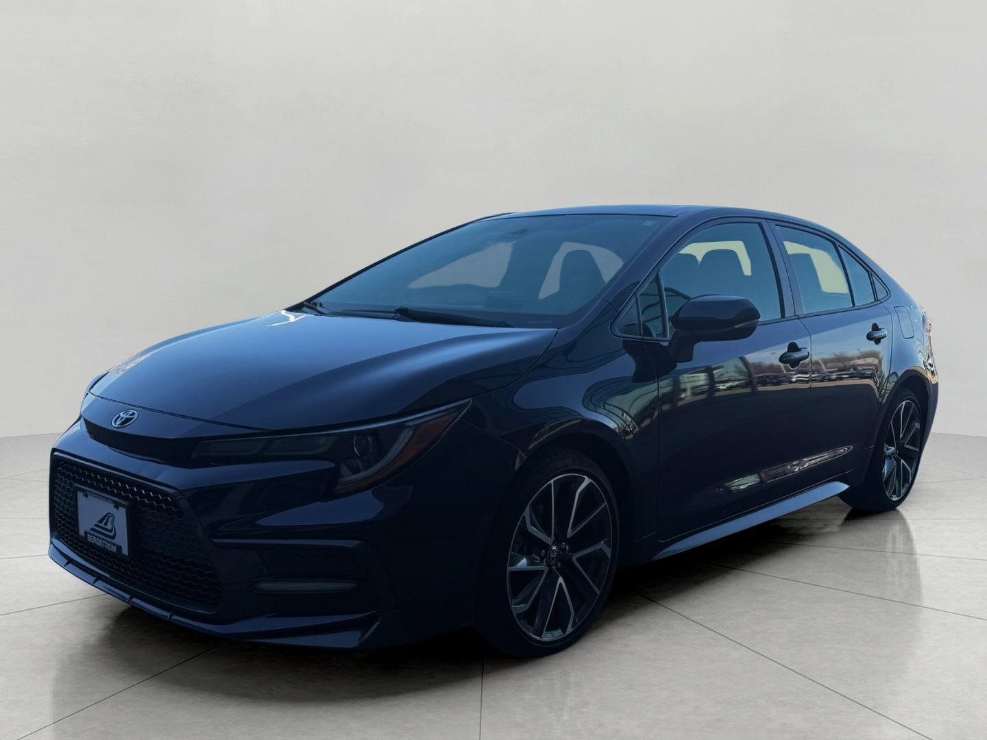 Used 2020 Toyota Corolla SE w/ SE Premium Package image 6