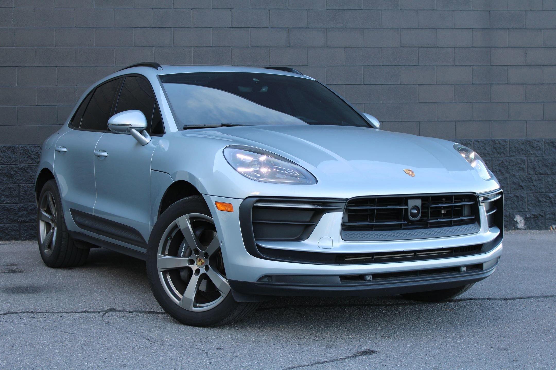 Used 2023 Porsche Macan image 8