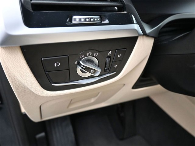 Used 2021 BMW X3 xDrive30i w/ Premium Package image 13