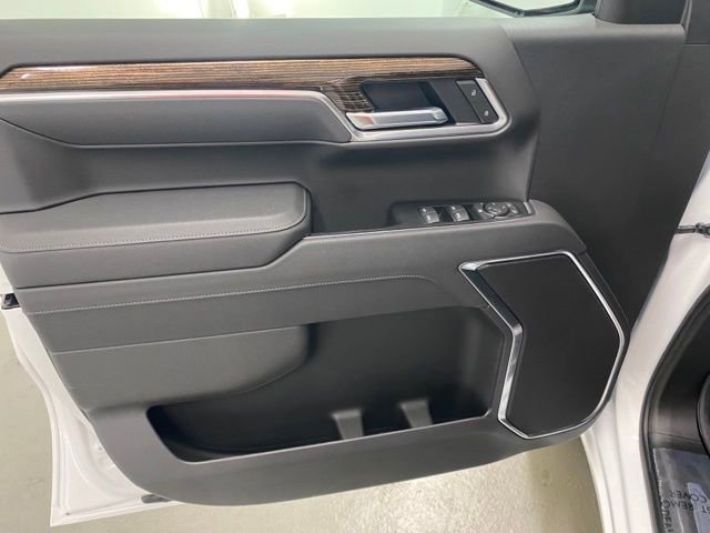 New 2025 GMC Sierra 1500 Elevation image 11
